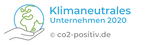 Logo für "Klimaneutrales Unternehmen seit 2020" mit Erdsymbol und einer Hand, die den Planeten stützt.